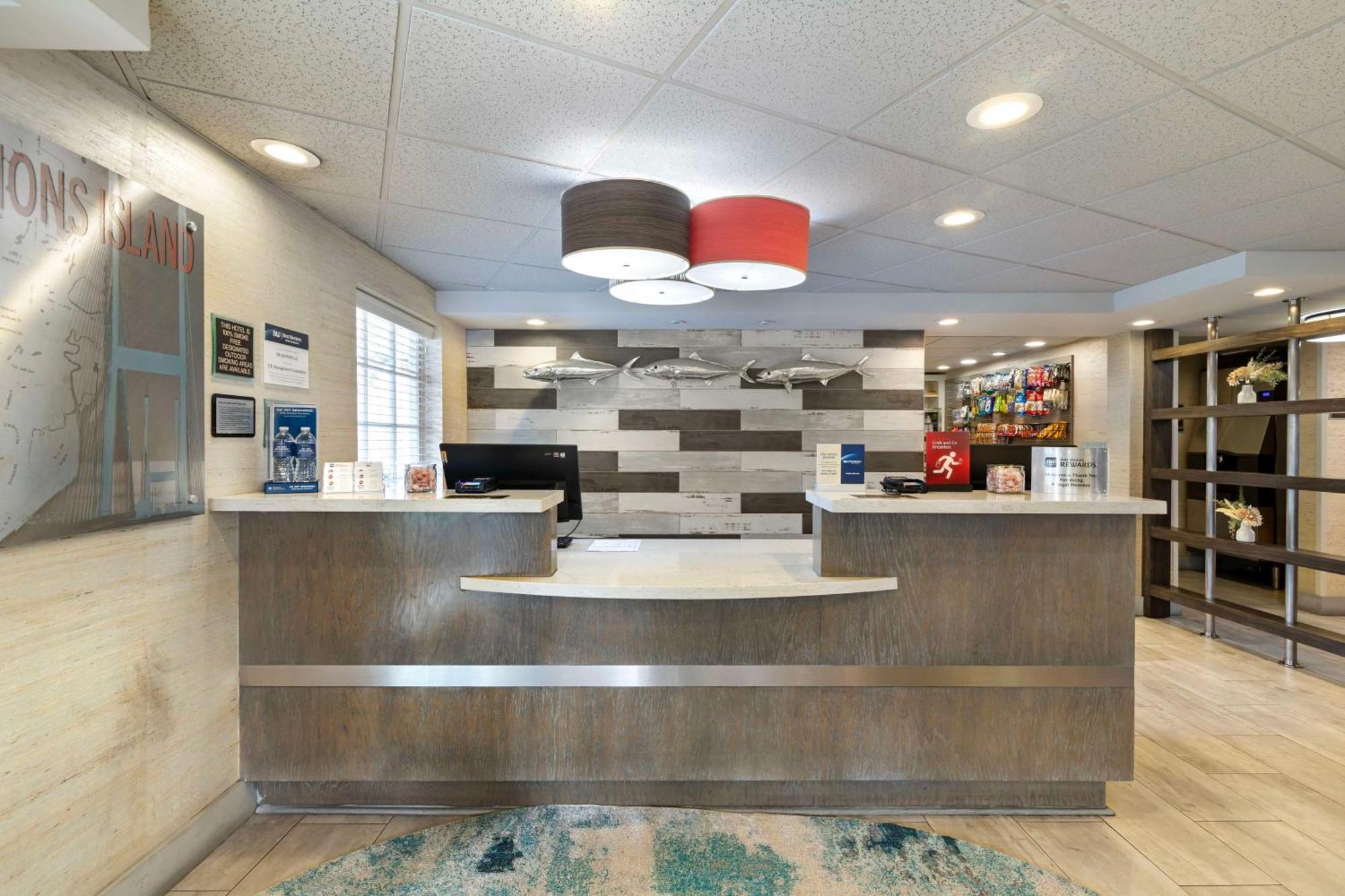 Best Western Plus St. Simons St. Simons Island Exterior photo