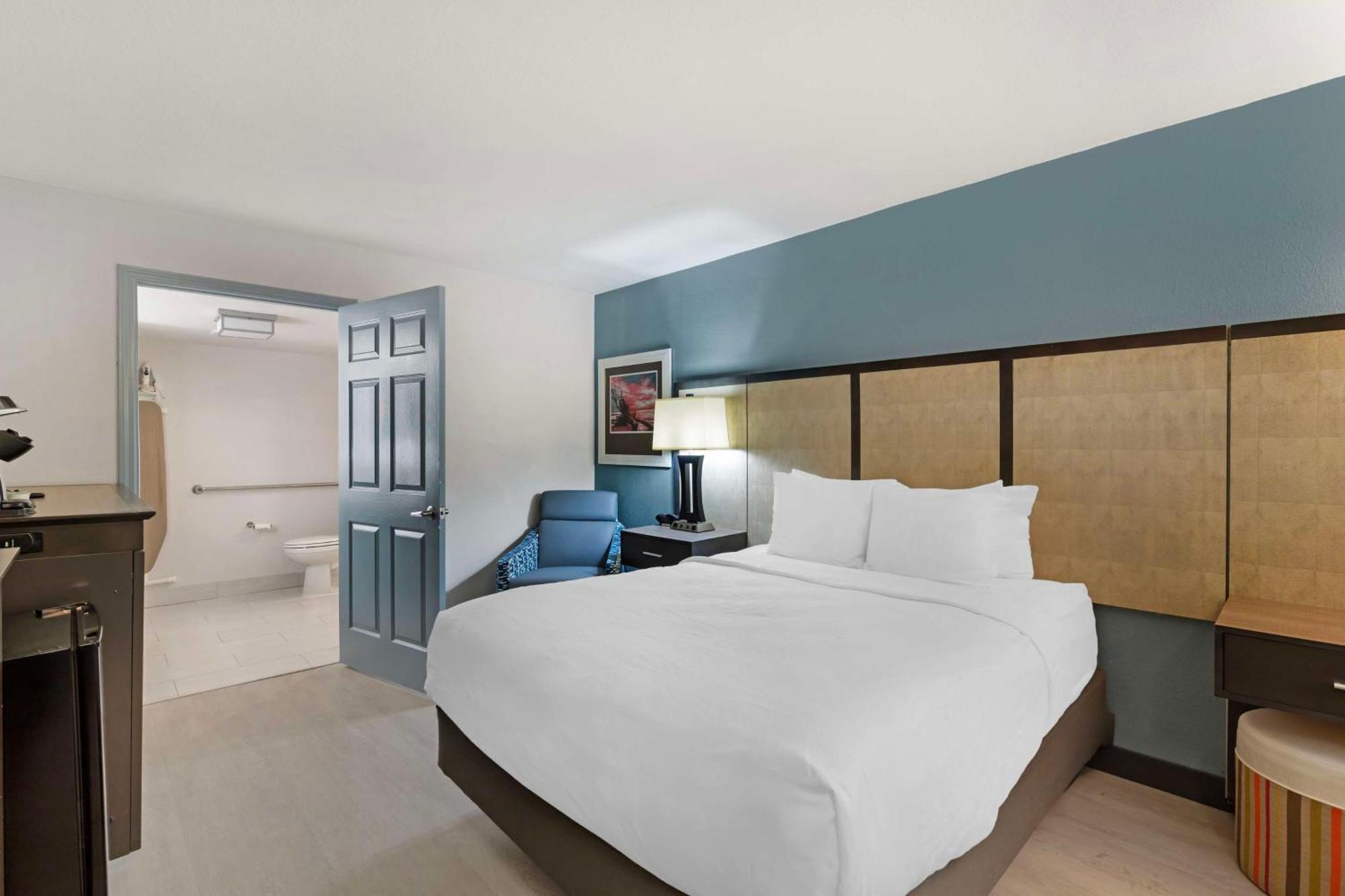 Best Western Plus St. Simons St. Simons Island Exterior photo